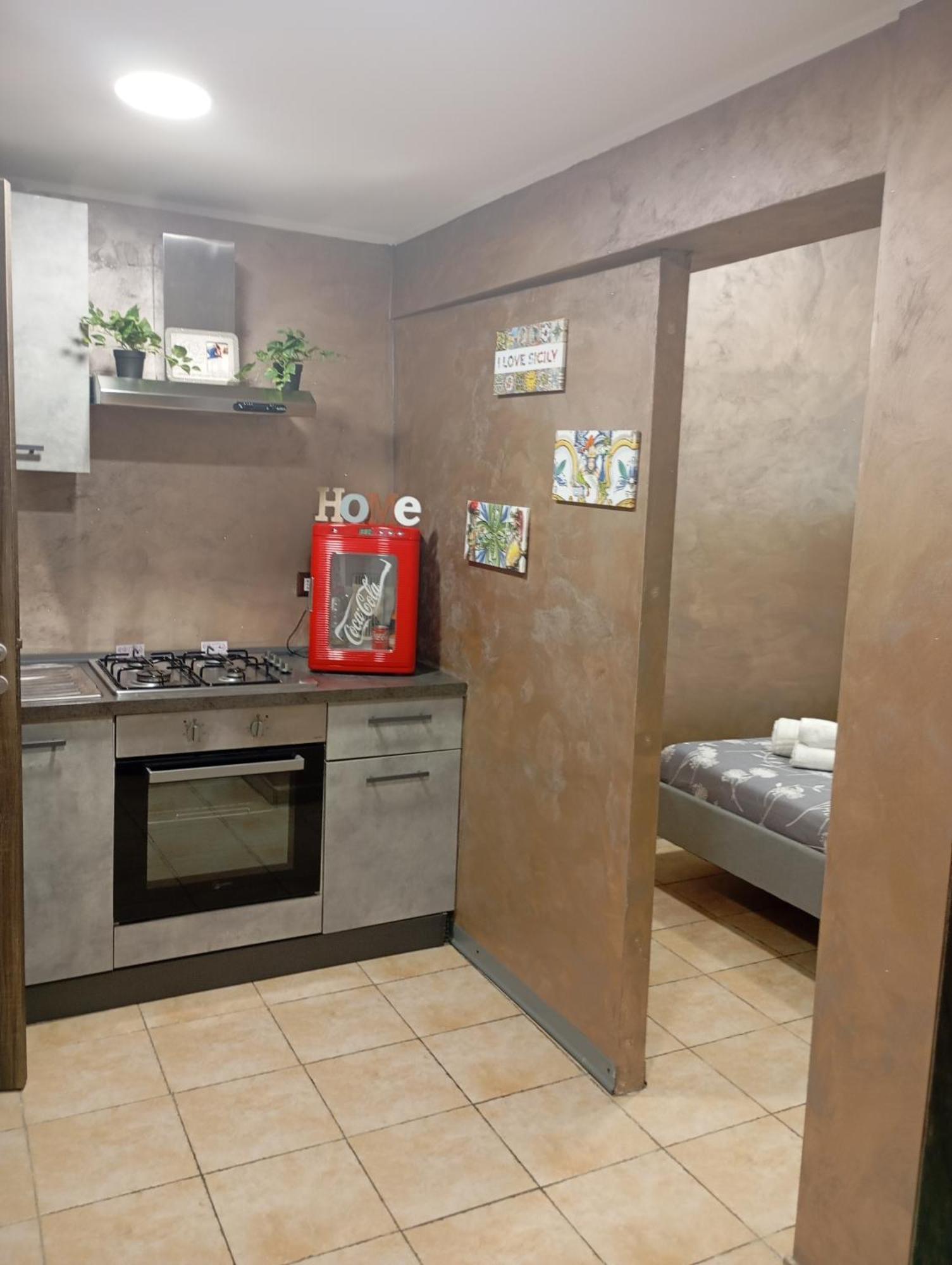 Casa 80 Palmi Casa vacanze Aeroporto di Catania Fontana Rossa